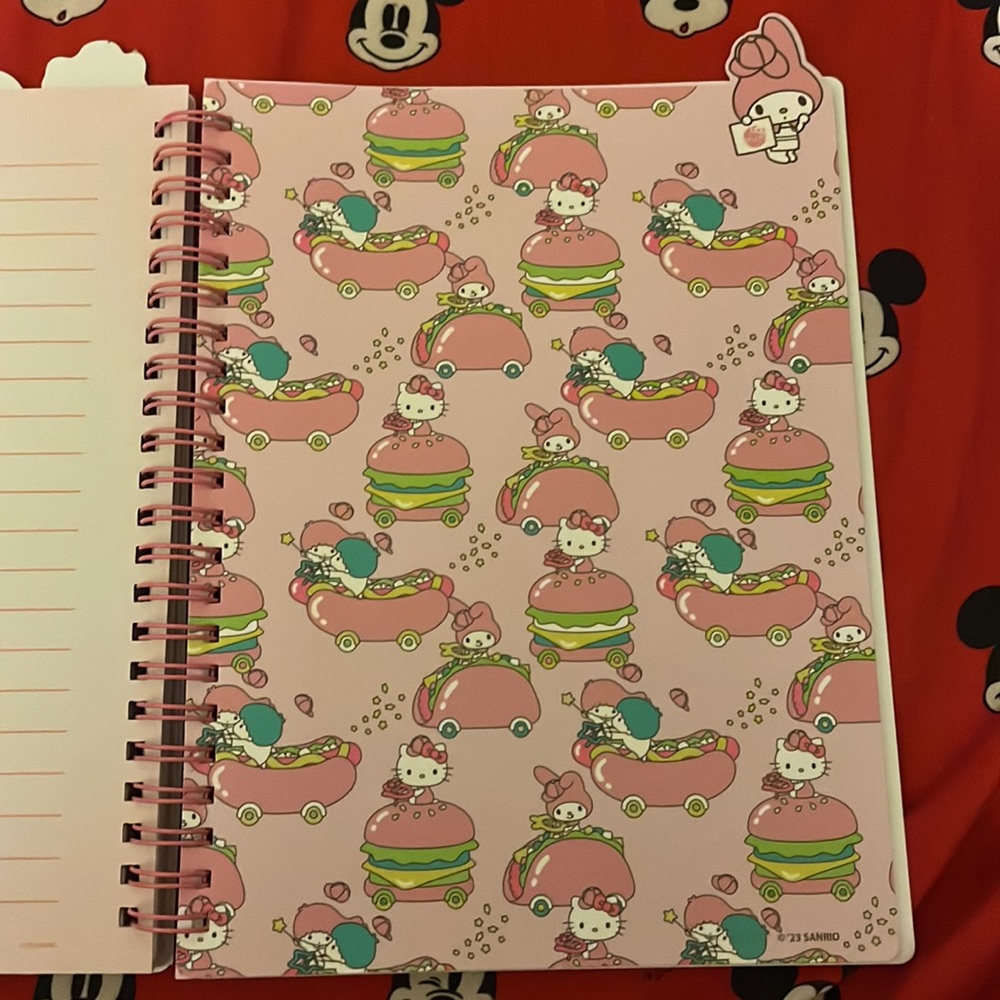 Hello Kitty Journal 📖✍️🏼 - Picture 7 of 7